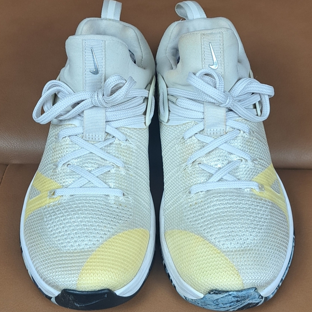 Nike Metcon Flyknit 3 Women's Training Shoes White Black AR5623